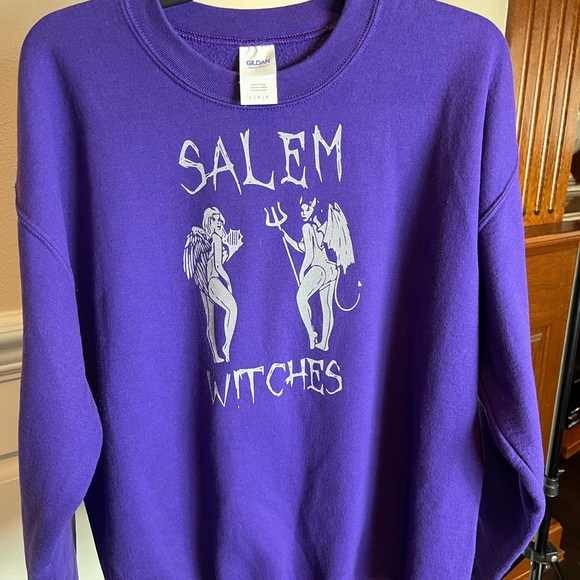 Salem MA witches pullover - Picture 4 of 5